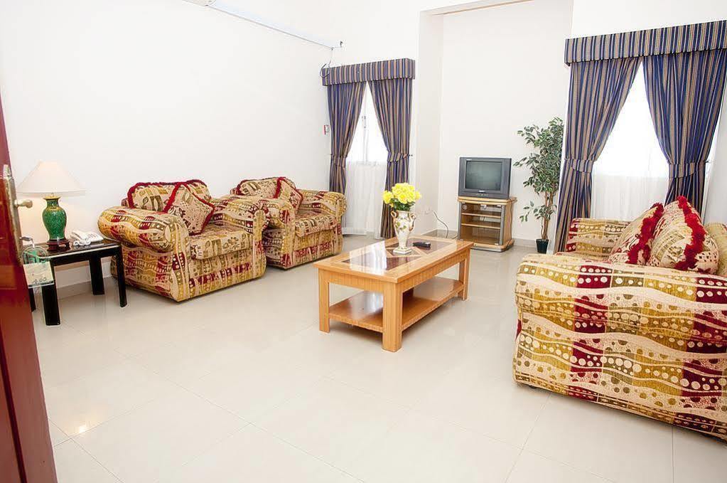 Nuzha Hotel Apartments Muscat Eksteriør billede